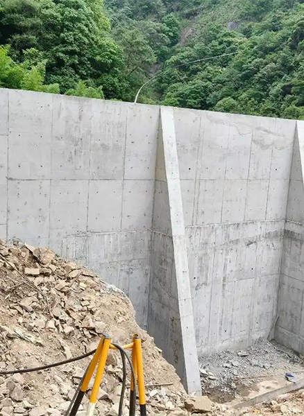 合肥长丰县重力式挡土墙